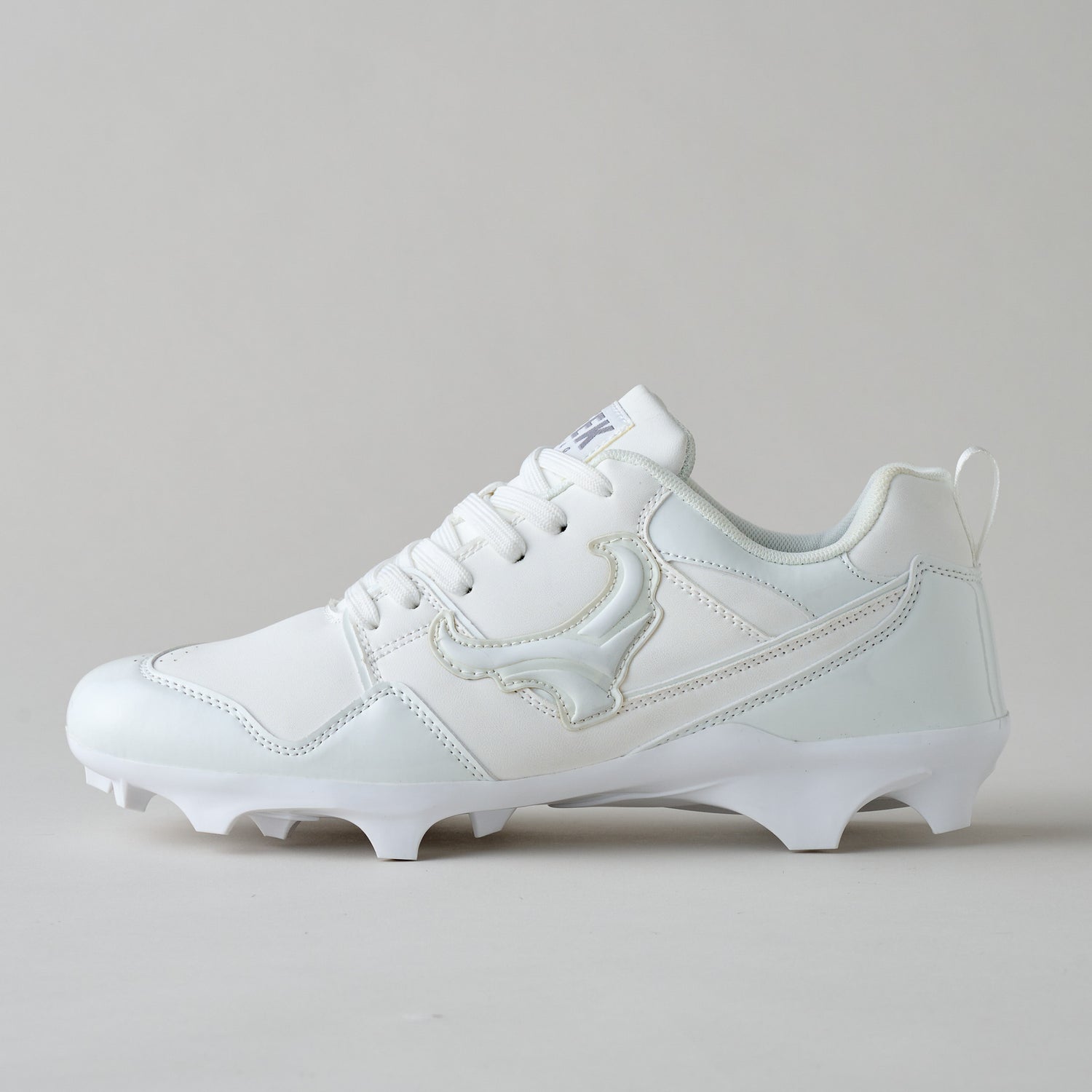 FLEEK DIABLO LOW FOOTBALL CLEATS クールホワイト