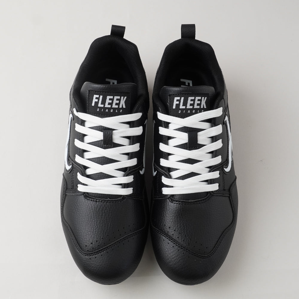 FLEEK DIABLO LOW FOOTBALL CLEATS ソリッドブラック