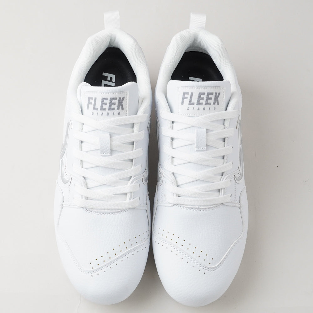 FLEEK DIABLO LOW FOOTBALL CLEATS ホワイトメタリック